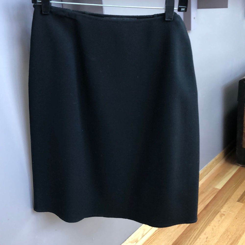 Ellen Tracy black knit skirt size 10